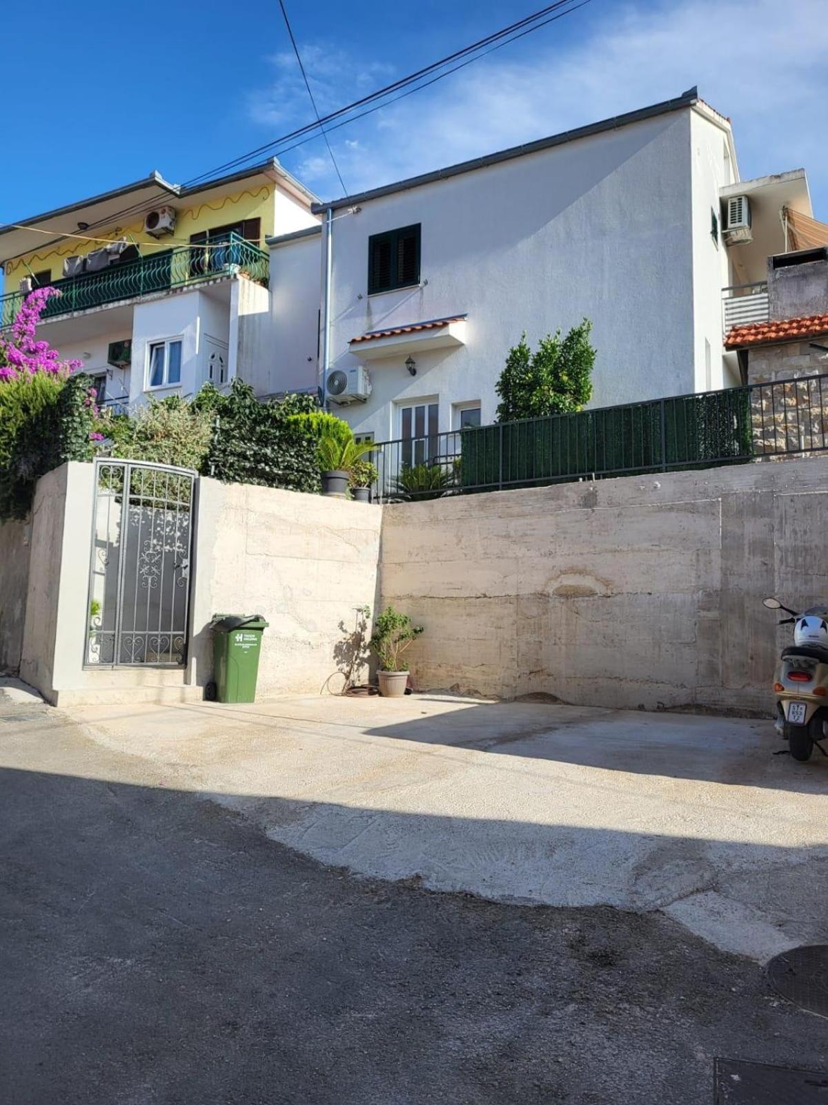 Apartments With A Parking Space Trogir - 12152 Apartment *